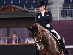 Sanne Voets in actie tijdens de Paralympics op haar paard Demantur (foto: ANP 2021/Jurjen Engelsman).