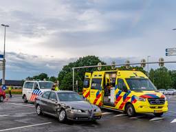 Het eerste ongeluk dat gebeurde op de kruising (foto: Jack Brekelmans/SQ Vision).