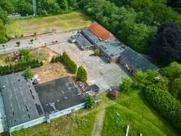 Fort Oranje is helemaal verloederd (foto: Vastgoedveiling.nl/Daan Epskamp).