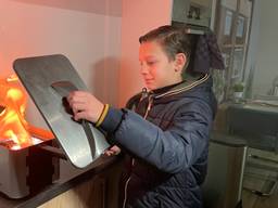 Jesse (10) blust keukenbrand in de Risk Factory