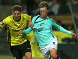 Strijdend Helmond Sport gaat in slotfase onderuit op bezoek bij VVV (foto: Orange Pictures).