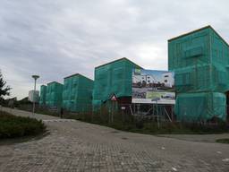 De onafgebouwde huizen aan de Houtse Akker (foto: Ferenc Triki)