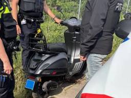 Een van de gestolen scooters