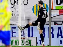 PSV-keeper Joël Drommel baalt van de tegentreffer van RKC Waalwijk (foto: ANP 2021/Olaf Kraak). 