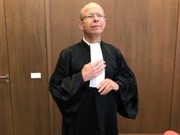 Gerrit van der Burg in zijn originele toga (foto: Willem-Jan Joachems).