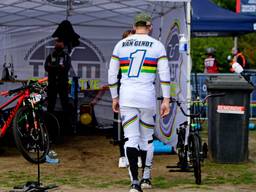 Een teleurgestelde Twan van Gendt na zijn finale op het Nederlands Kampioenschap BMX op Papendal. Foto: ANP.