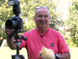 Benny Braat werkt ruim dertig jaar als schoolfotograaf.