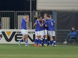 FC Den Bosch viert het winnende doelpunt (foto: Orange Pictures).