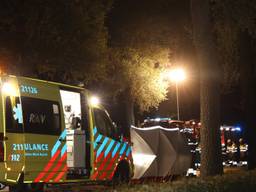 Het ongeluk gebeurde op de Volkelseweg in Mill (foto: Marco van den Broek/SQ Vision).