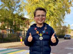 Mees (11) zorgt voor regenboogzebrapad in Zundert: 'Ik ben echt heel trots'