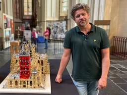 Martijn bouwt Sint-Jan van 25.000 legoblokjes