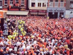 Roosendaal liep in 2000 uit om RBC te huldigen na de promotie.