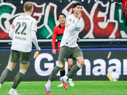 Ricardo Pepi maakte twee goals voor PSV tegen NEC (foto: Broer van den Boom/Orange Pictures)