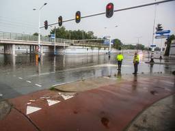 De Henri Dunanttunnel in Helmond liep volledig onder water (foto: Pim Verkoelen/SQ Vision).