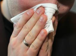 Burgemeester Tilburg roept op om sociale contacten te matigen