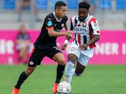 Ché Nunnely in de voorbereiding in actie tegen PSV (foto: OrangePictures).