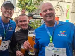 Justin Goverde, Lars Lokers en John Goverde bij de Bredase Singelloop (foto: Leon Voskamp).