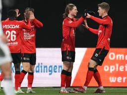 Vreugde bij Helmond Sport na één van de gelijkmakers (foto: Orange Pictures).