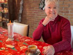 Tonnie bouwt haar huis elk jaar om tot een kerstwalhalla