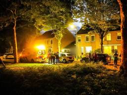 Hulpdiensten rukten uit na een steekparttij (foto:Foto: Lucas Lammers / Persbureau Heitink)