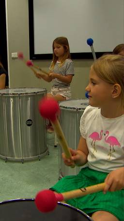 Drummer voor de klas