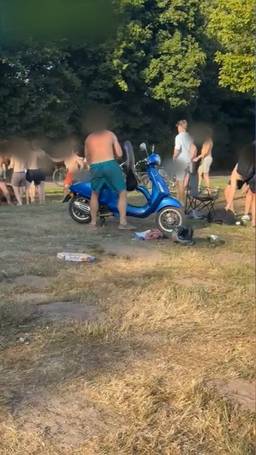 Steekpartij op strand