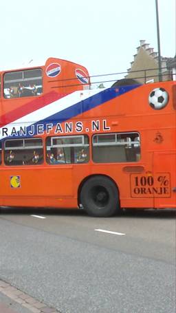 De Oranjebus is terug