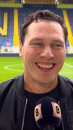 Tiësto staat op uitshirt