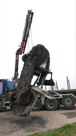 Auto onder de mosselen