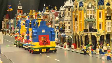 De LEGO-carnavalsoptocht.