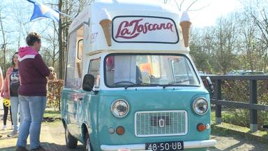 Een drukke dag voor ijsverkoper Giorgio Ferrari.