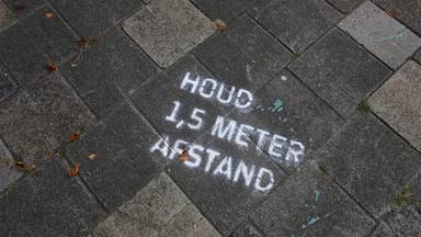 De anderhalve meter verdwijnt: einde van veelbesproken coronamaatregel