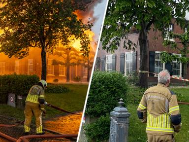 Grote brand na blikseminslag bij huis met rieten dak in Oudendijk