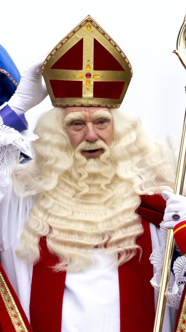 Hij komt, hij komt...