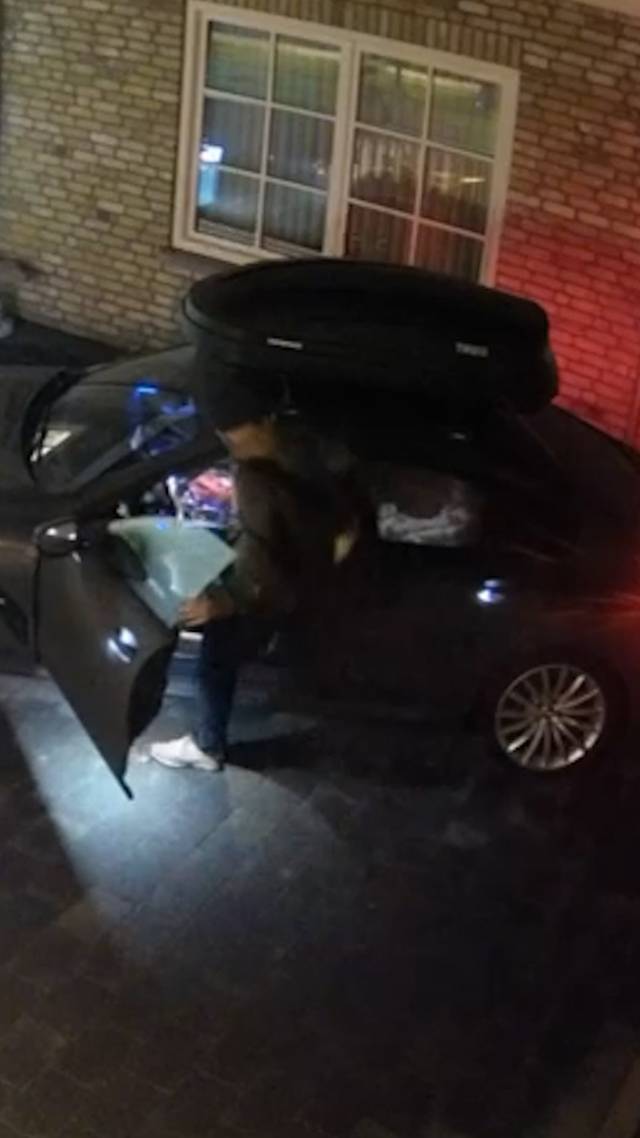 Dief steelt auto mét kinderen