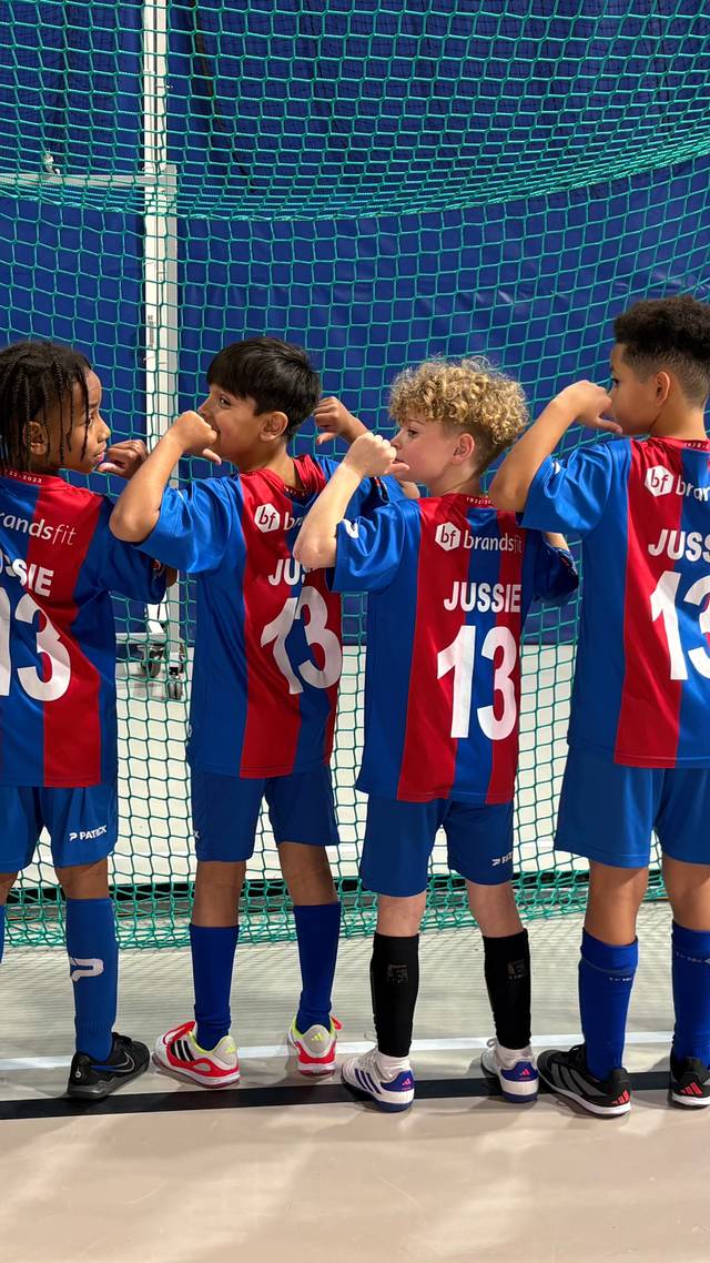 Voetballen voor Justin