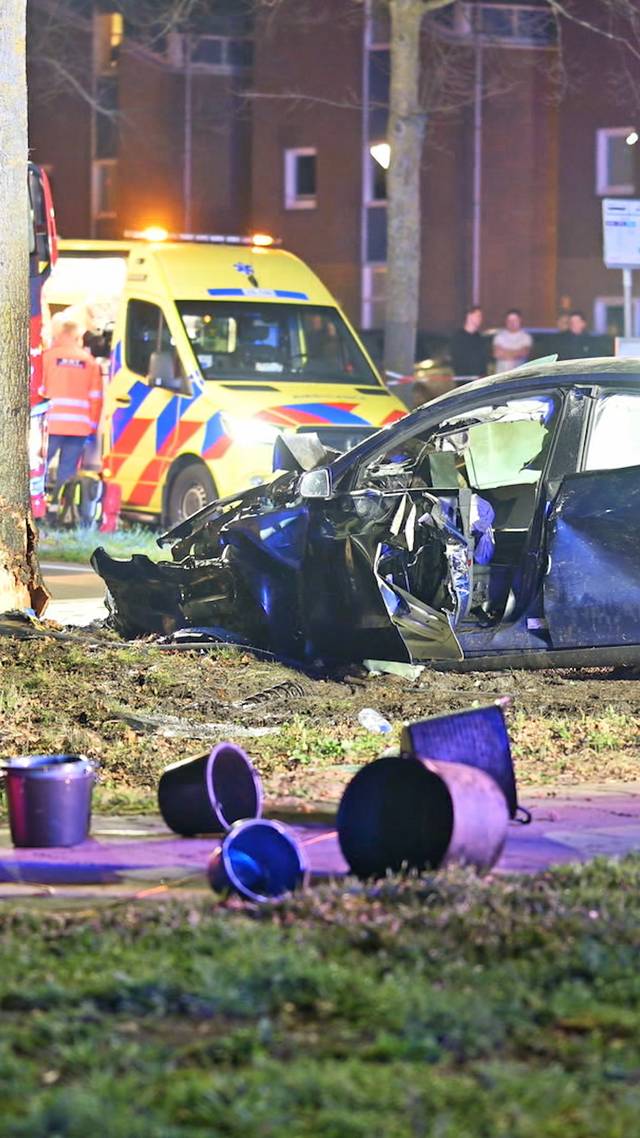 Buurt redt automobilist