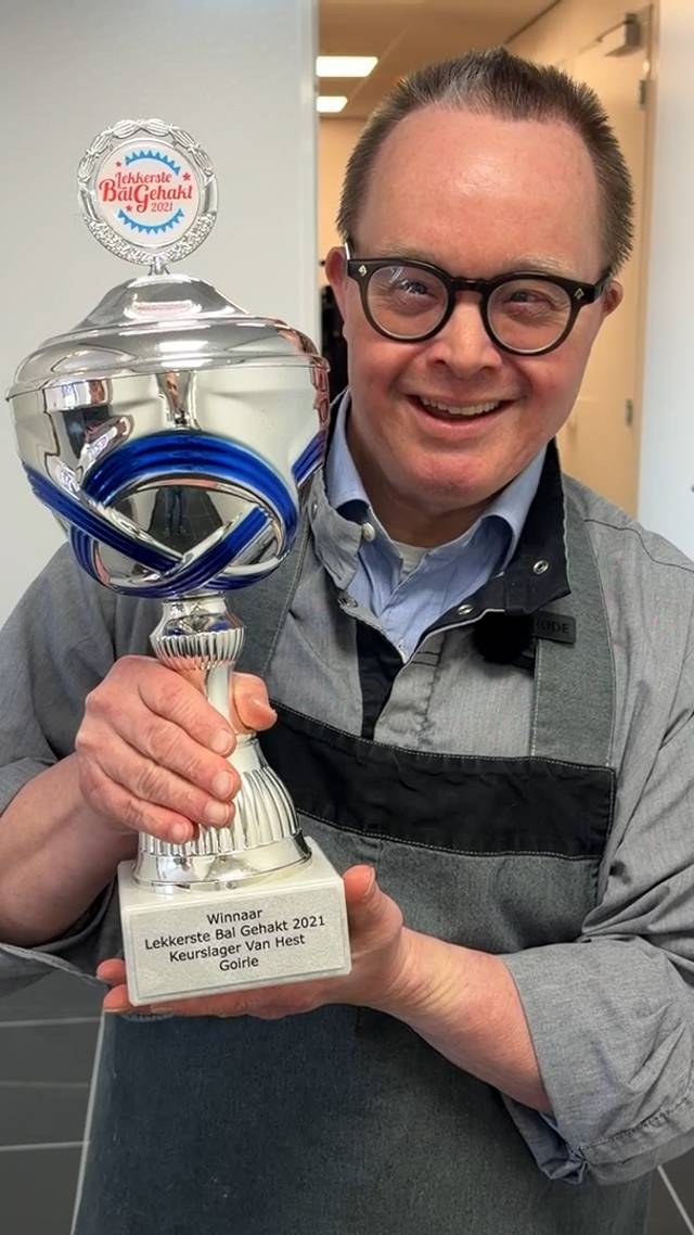 Gehaktballen draaien