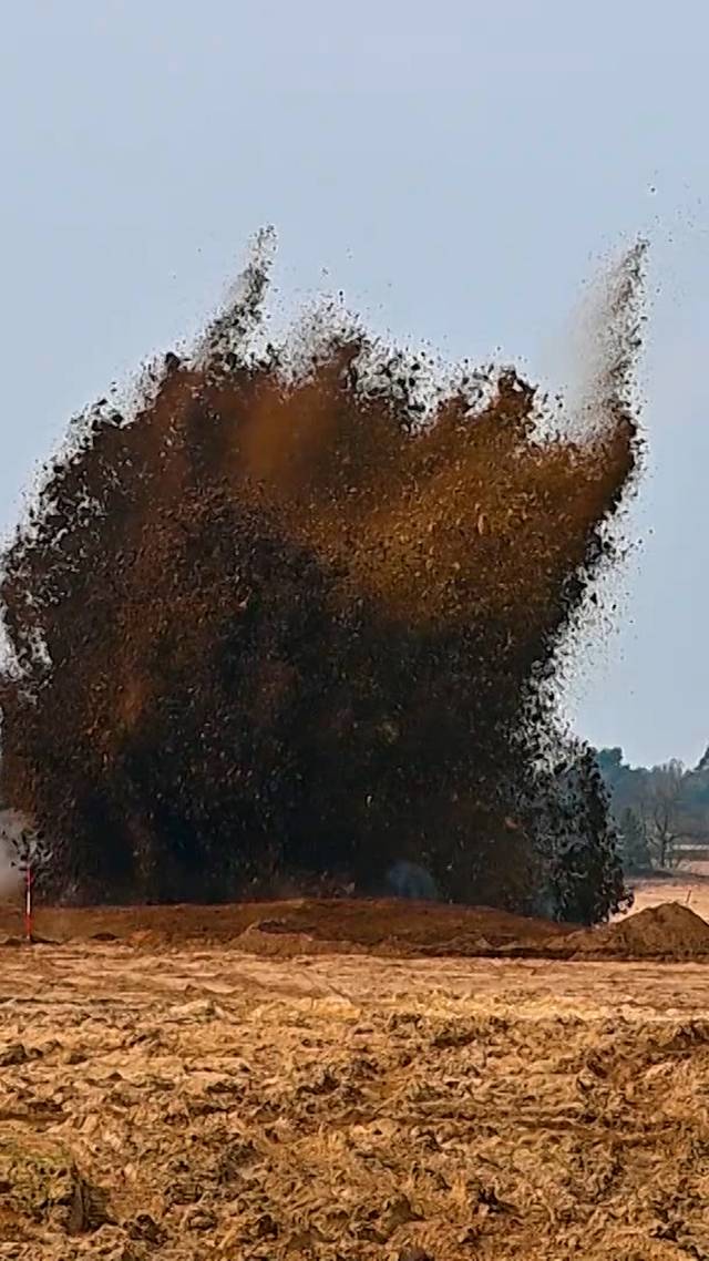 Vliegtuigbom ontploft