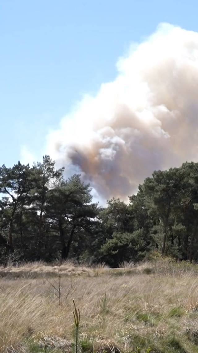 Vliegveld én azc ontruimd door brand