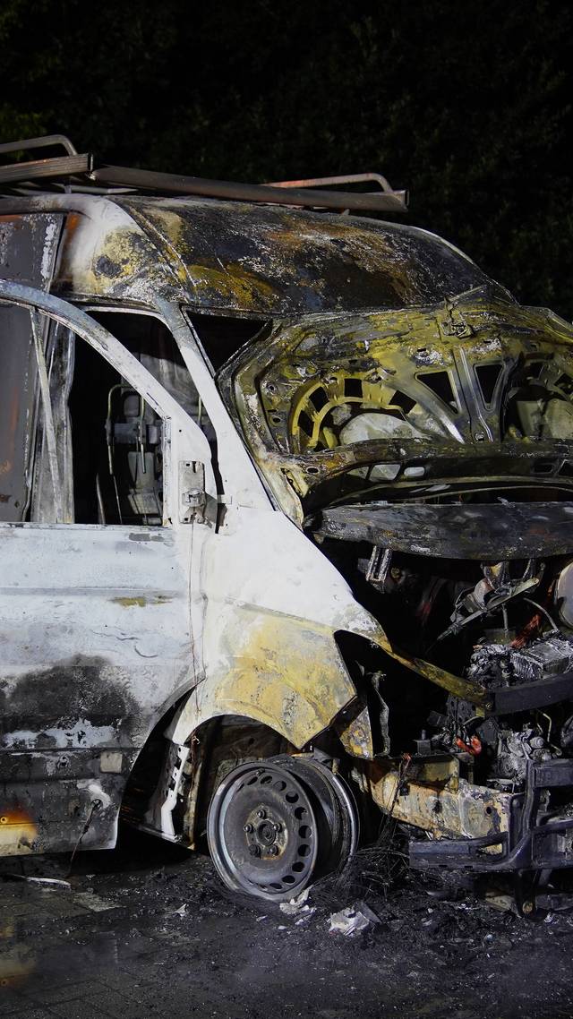 Dakdekkersbus in brand