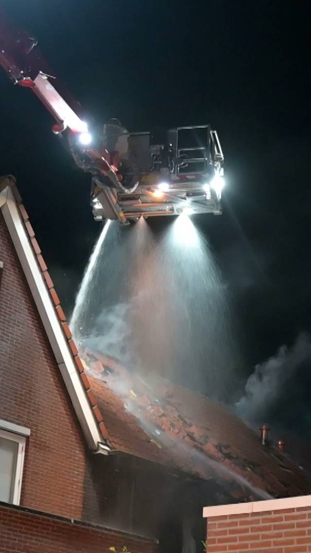 Vrouw gered uit brand