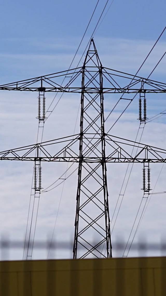 Glazenwasser raakt kabel
