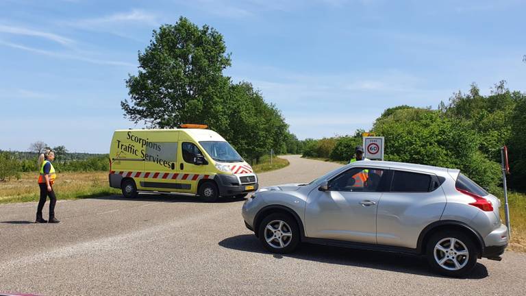 De weg is afgesloten. (Foto: Dirk Verhoeven)