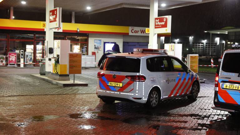 Overval op tankstation in Roosendaal (Foto: Christian Traets/SQ Vision)