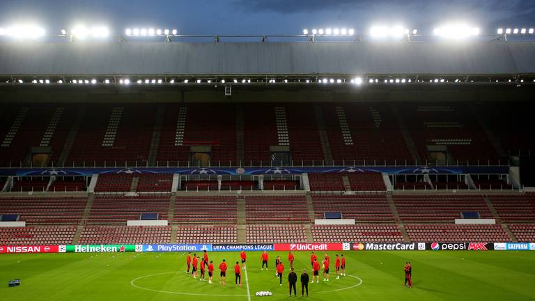 Speciaal licht in het Philips Stadion