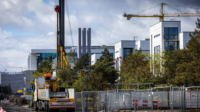 Uitbreiding van ASML in Veldhoven (foto: ANP).