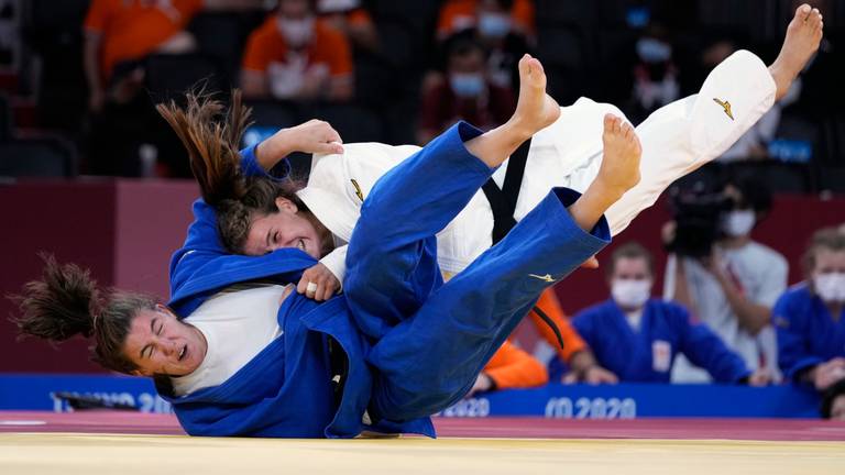 Guusje Steenhuis tijdens de landenwedstrijd  op de Olympische Spelen (foto:ANP).