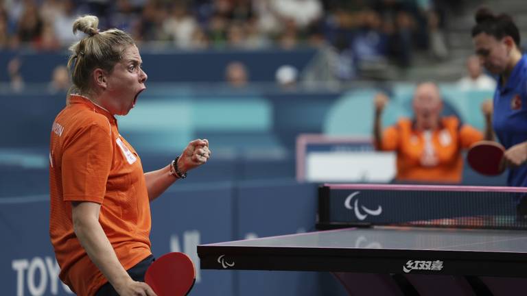 Kelly van Zon pakte voor de vierde keer op rij goud (foto: AP Photo/Caleb Craig).