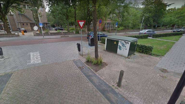 De mishandeling gebeurde op de Koornstraat in Oss (foto: politie.nl).